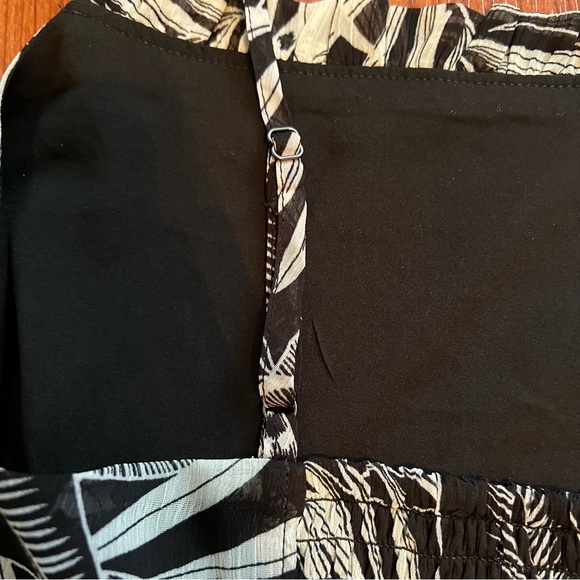 NWOT Banana Republic Tropical Camisole - size MEDIUM - Picture 5 of 10